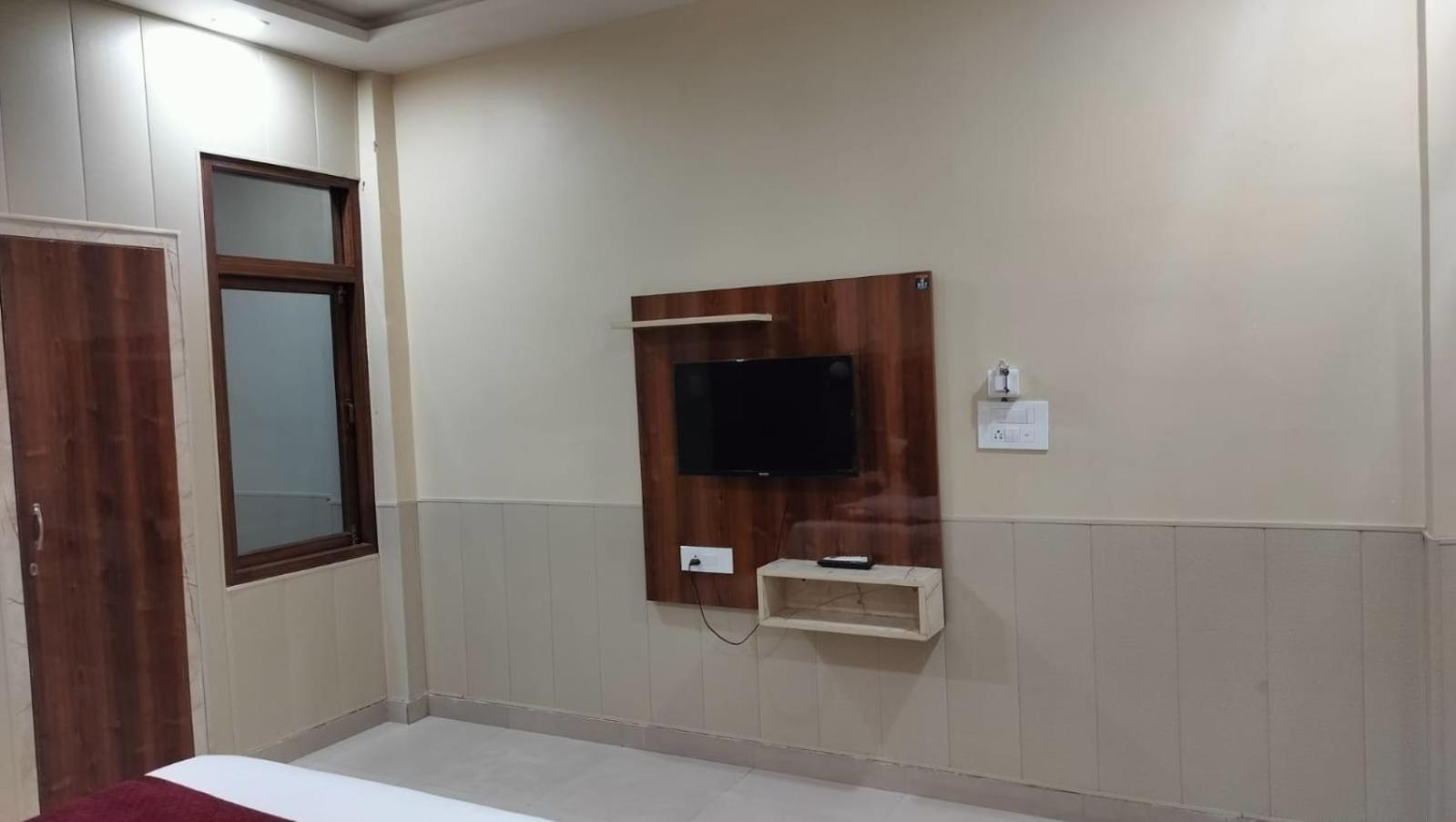 Apartamento The Five Dimension Agra  Exterior foto