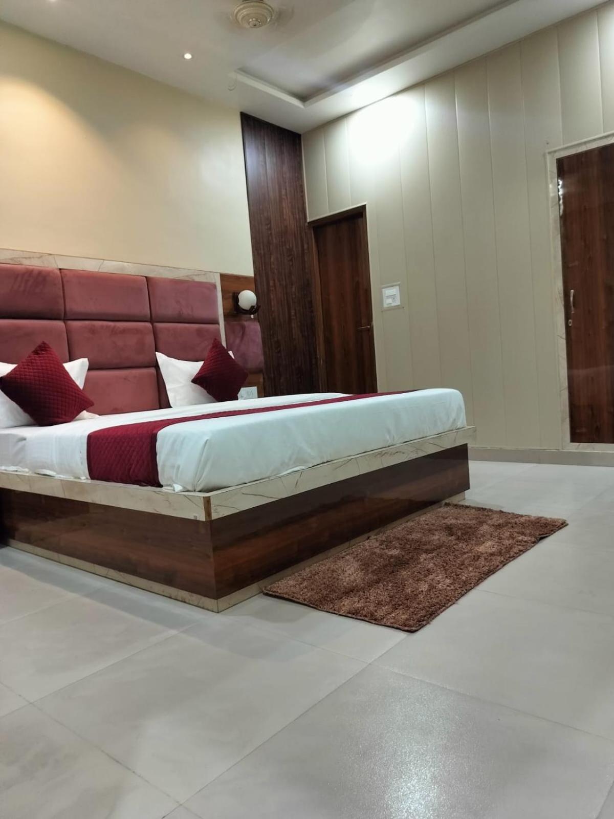 Apartamento The Five Dimension Agra  Exterior foto