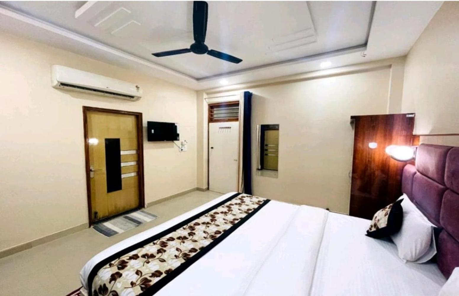 Apartamento The Five Dimension Agra  Exterior foto