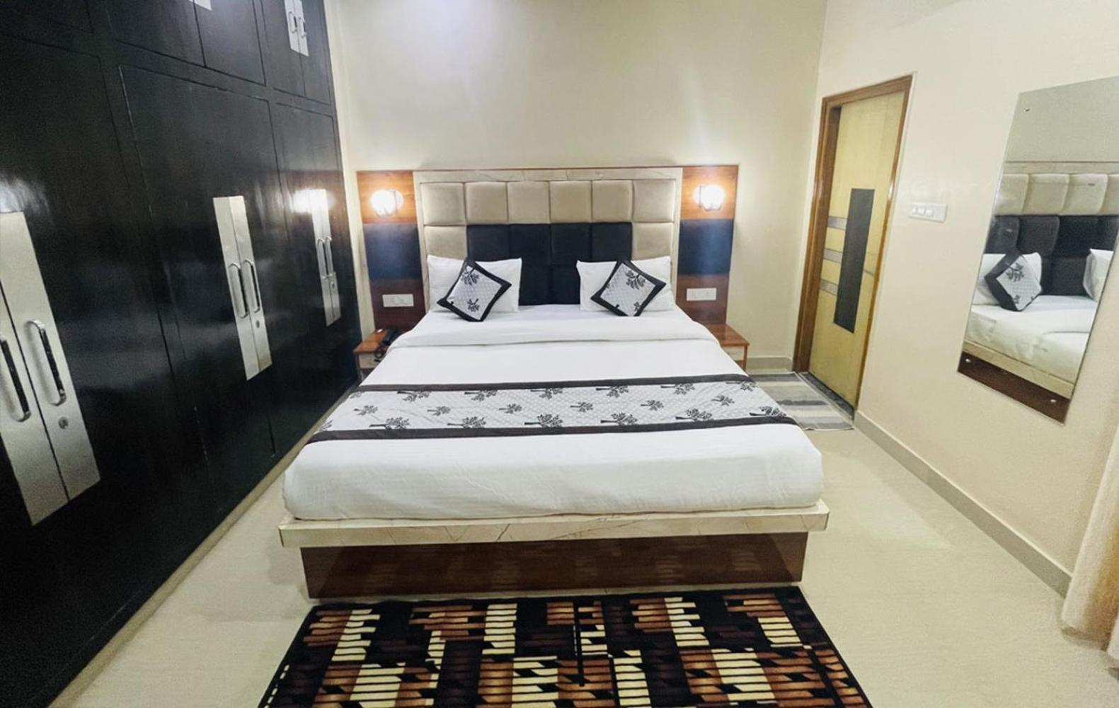 Apartamento The Five Dimension Agra  Exterior foto